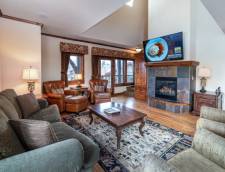 Premium Two Bedroom Lakefront Suite - Presidential Suite