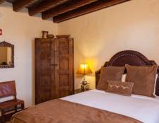 Historic Hotel - Standard Queen