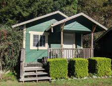 Cabin 14 - 1 Queen & 1 Futon