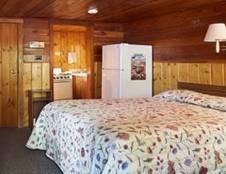 Cabin 1 Queen with Kitchenette