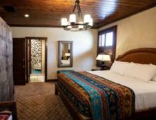 Historic Hotel - Deluxe King, Twin Bed, Seating Area