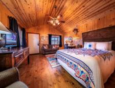 Executive Cabin One Queen