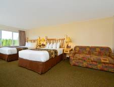 Deluxe Room 2 Queens & Sofa, Canyon Building