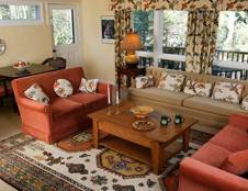 Lindsay House - 1 King & 1 Double