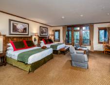 Lakefront Studio Suites