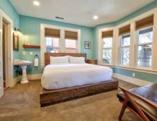 Deluxe Room - 1 King