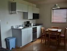 Kitchen Suite - 2 Queens