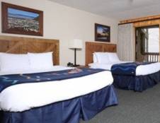 Seacrest Studio - 2 Queens