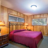 River Lodge - Master Bedroom