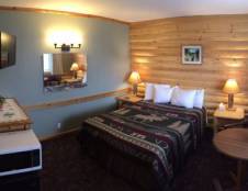 Motel Room 1 Queen (Room 115, Room 116)