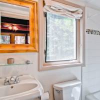 Edelweiss - bathroom