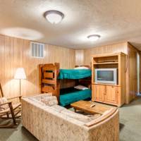 River Lodge - Family Room