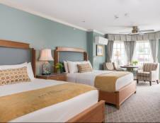 Main Inn - Pool and Garden View Room - 1 King or 2 Queens