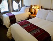 3 Double Beds, Shared Bathroom