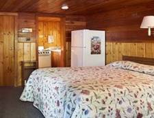 Cabin 1 Queen with Kitchenette