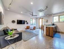 1 Bedroom Luxury Suites (772 sq. ft.)