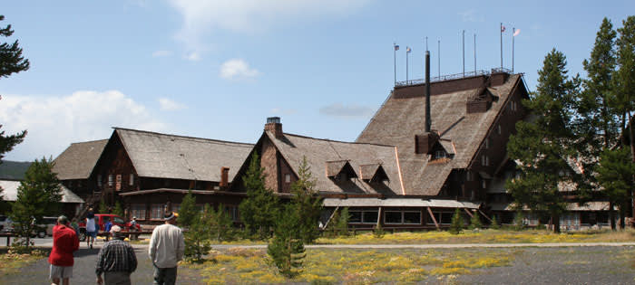 https://res.cloudinary.com/rocimages/image/upload/s--YmX1TC1m--/t_uspl_prop_gallery_fixedheight/images/yellowstone/100198/gallery/old-faithful-inn-gallery-photo-2.jpg