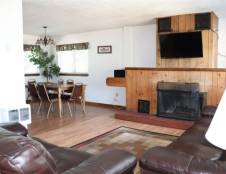 Fireside Cabins - 1 Queen, 1 Double & 1 Twin or 2 Queens & 1 Twin or 1 Queen & 1 Double