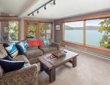 Premium Three Bedroom Condo - Averill Suite