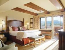 Deluxe King with Shared Balcony