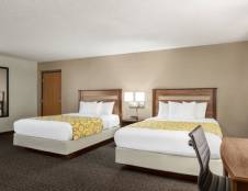 2 Queen Beds, Studio Suite