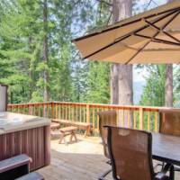 Deck with Jacuzzi and Outdoor Furniture