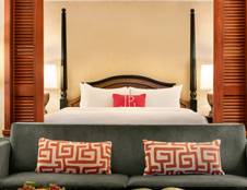 Lakefront Suite with Fireplace