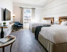 Glacier View - 1 King or 2 Queens