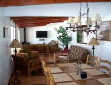 Cabin #37 - Four Bedroom Family Cabin - 2 Queens, 2 Twins & 2 Twin/Double Bunk Bed