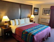 1 King Bed 2nd Floor Premium View