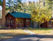 Ranch House - 2 Kings or 4 Twins or 1 King & 2 Twins plus 1 Sofa Sleeper