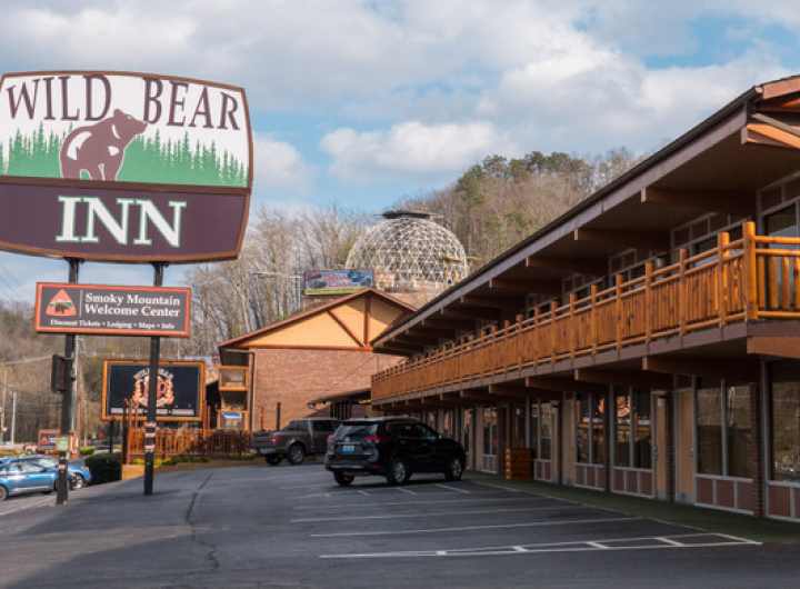 Wild Bear Inn | National Park Reservations