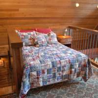 Boot's Haven - Loft Bedroom