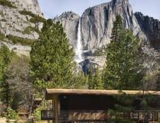 yosemite lodge tour desk