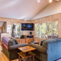 River Lodge - Living Room