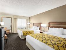 1 King or 2 Queen Beds, Standard Rooms