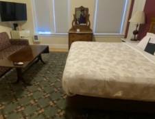 King Suite With Sitting Area