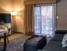 Larger Suite, 2 Queen, Sofa Bed