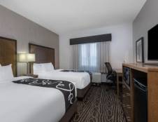 1 King or 2 Queens Standard Rooms