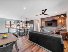 2 Bedroom, 2 Bath Luxury Villa with Bonus Room (1472 sq. ft.)