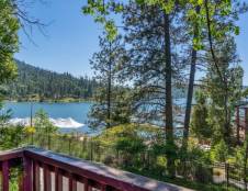 Chalets Lakeview - 2 Queen Beds