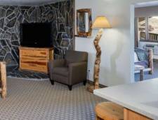 Mountain View Suite Two King Beds