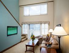 Rainshower Loft Unit - 1 King & 2 Twins