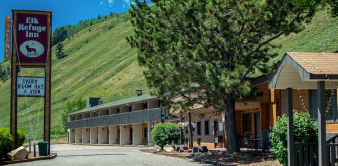 Elk Refuge Inn