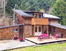 Peaceful Creekside - Trinidad