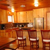 Harmony Villa - Breakfast Bar and Kitchen