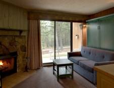 One Bedroom Condo - 1 Queen & 1 Murphy or 1 Rollaway