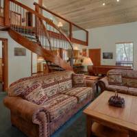 Mariposa Heights - Living Room