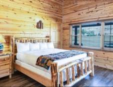 Cabins - 1 King or 2 Queens