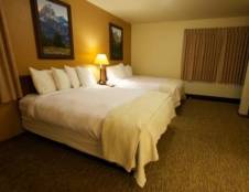 Two Room Bungalow - 2 Queens